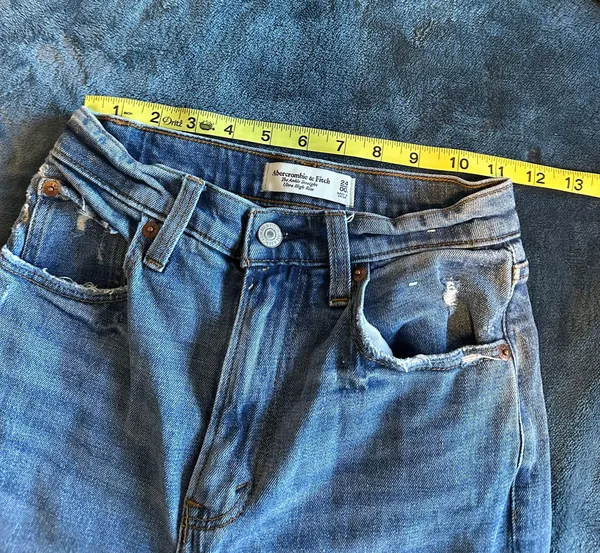 Abercrombie Jeans - Image 3