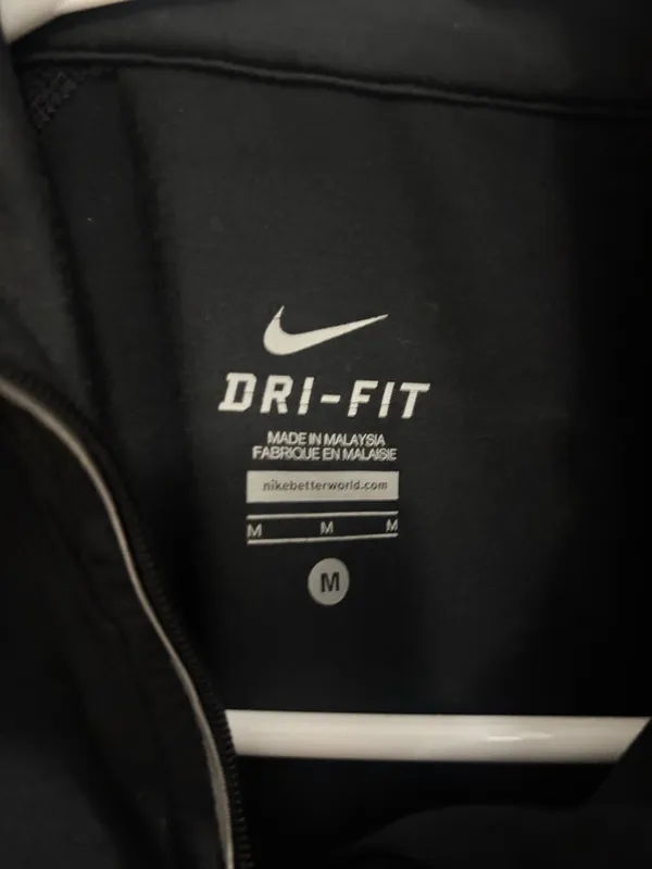 Nike Women’s Quarter-Zip Dri-Fit - Image 2