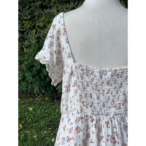 Milkmaid Dress L Crochet Cottagecore American Eagle AE Dainty Floral - Image 5