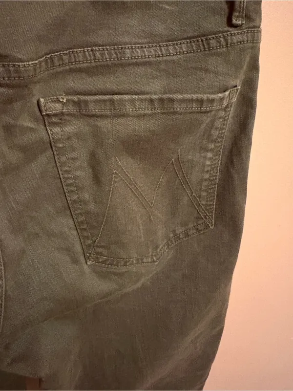 Mother High Waisted Looker Ankle Jeans Fray Jeans in Military Green First Move - Image 6