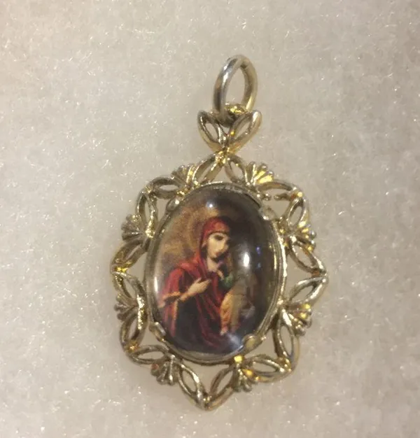 3 religious pendant / pins Gold - Image 3