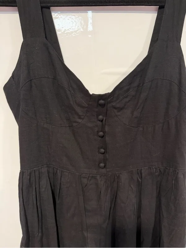 Black Lulu’s Linen Cotton Blend Sleeveless Tiered Sundress - Image 2