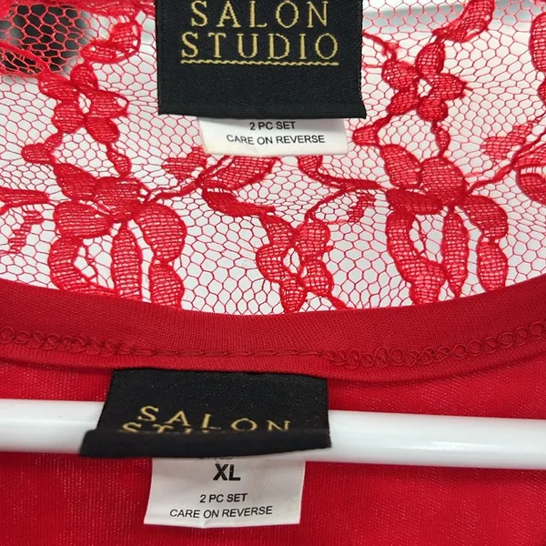 Salon Studio 2pc tank and long sleeve lace button up set red XL floral feminine - Image 8