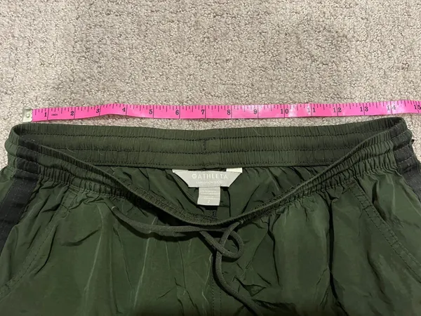 Athleta Expedition Shorts - Image 4