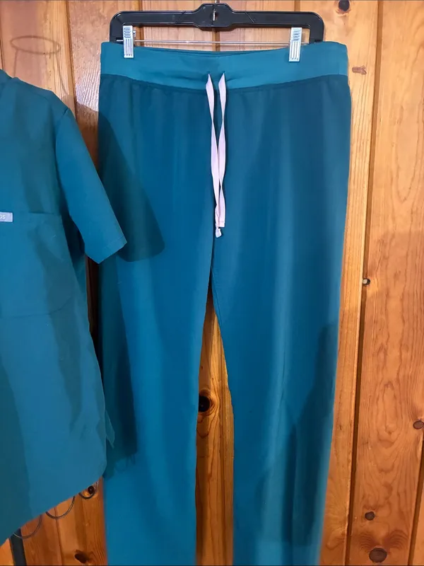 Figs Women's Teal Scrub Top set size medium - Image 3