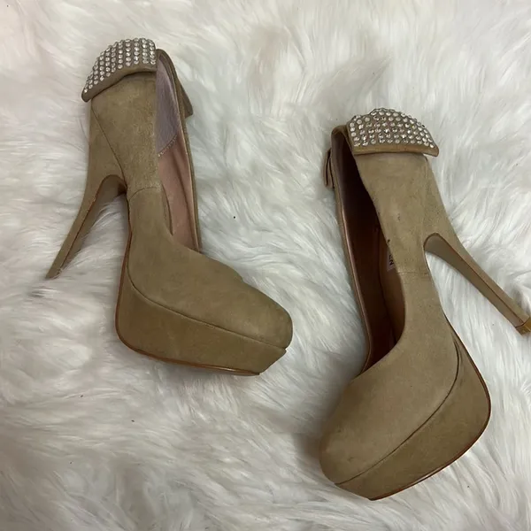 Steve Madden‎ Cake Suede Nude Heels with Rhinestone Bow Size 7.5 B-25 - Image 7