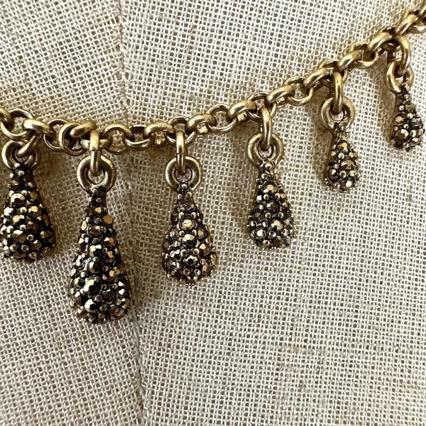 Gold tone multiple teardrop necklace Gold - Image 2