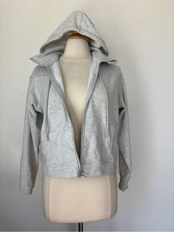 Yogalicious Light Gray Full-Zip Hooded Sweatshirt - Image 5