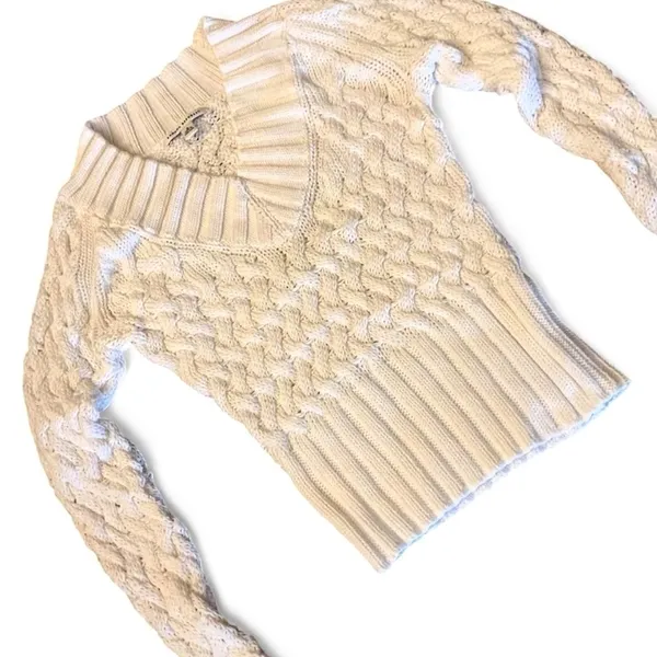 Banana Republic White Cable Knit V-Neck Sweater - Image 6