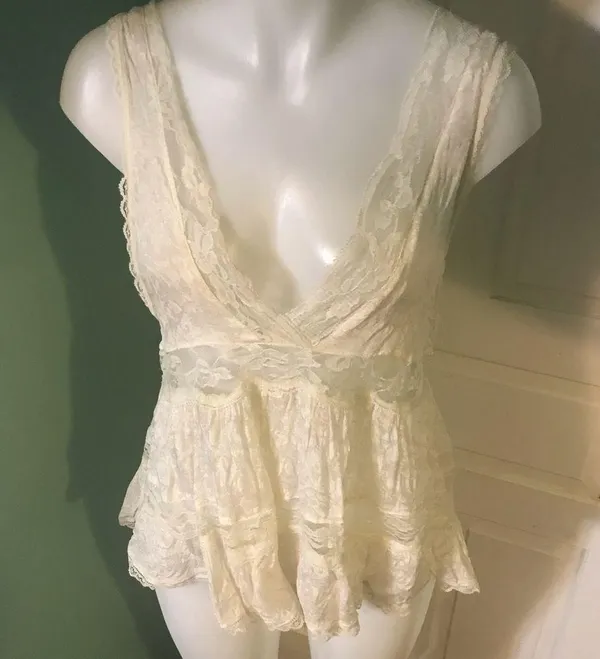 Free People Creme Lace Top szS - Image 2