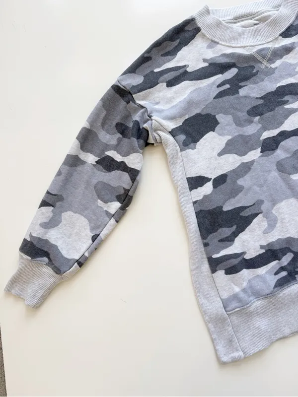 Aerie Gray Camouflage Sweatshirt XS - Image 3