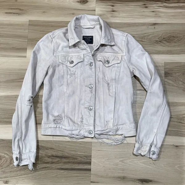 Abercrombie and Fitch Dusty Pink Distressed Denim Jacket Women’s XS - Image 2