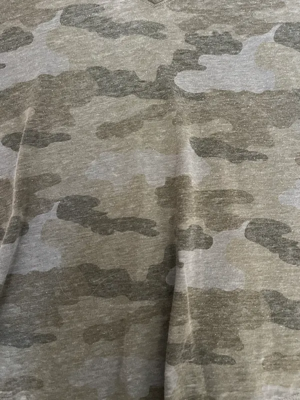 American Eagle Camo T shirt - Image 2