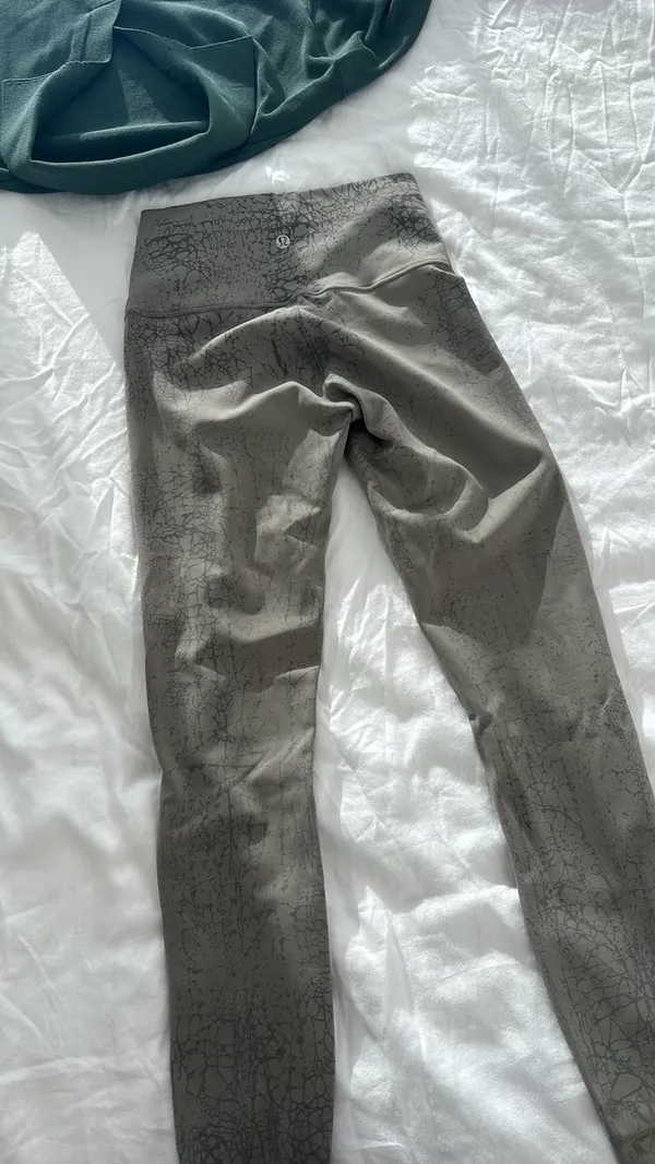 Lululemon Wunder Train HR Tight 28" - Image 3