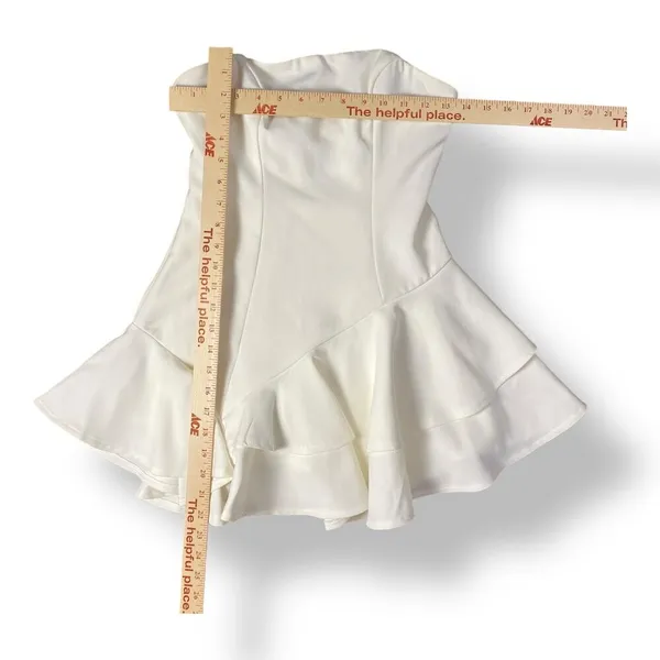 Selfie Leslie White Candy Strapless Layered Ruffle Hem Romper Size XS Party - Image 3