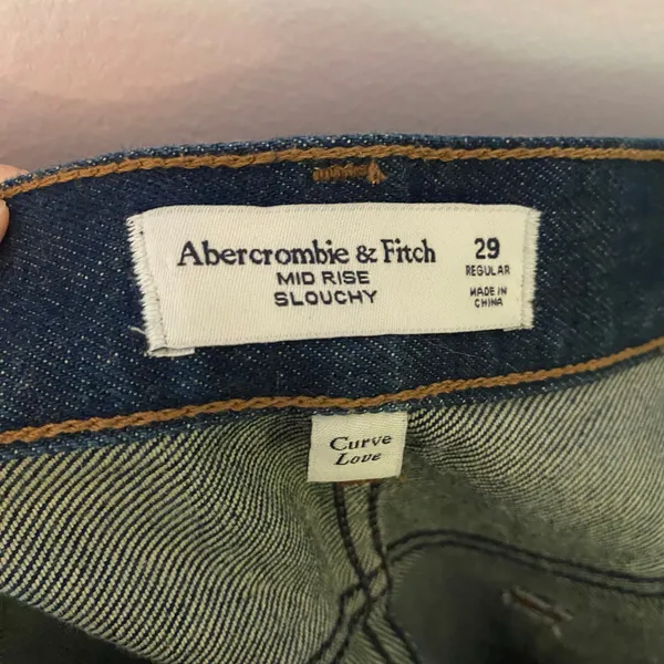 Abercrombie & Fitch Mid Rise Slouchy Jeans Dark Wash Curve Love Baggy Boyfriend - Image 2