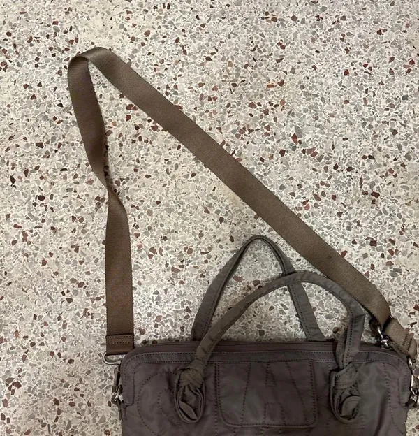 Marc Jacobs Quilted Laptop Case w/ Shoulder Strap - Taupe gray like 16x12” - Image 10