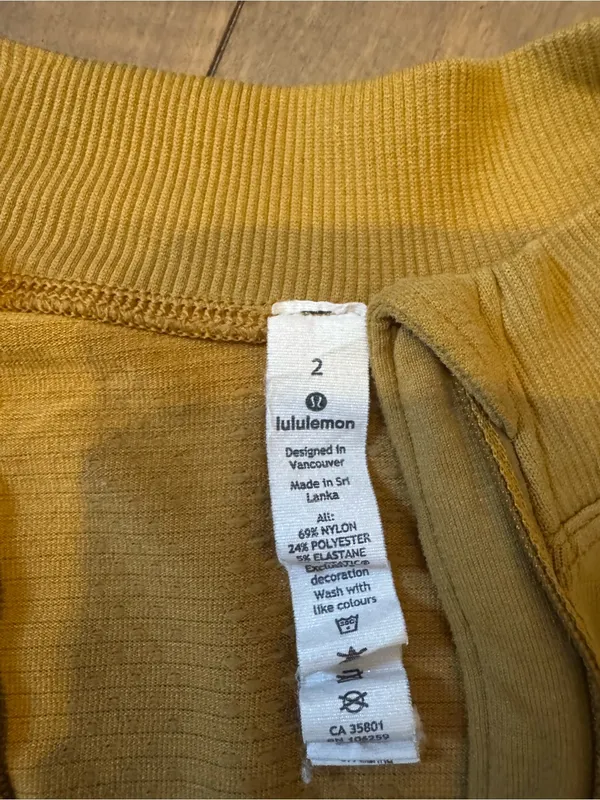 Lululemon Size 2 Swiftly Tech Half Zip 2.0 Gold - Image 2