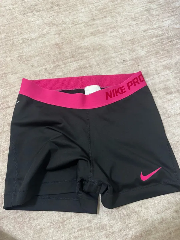 Nike pro shorts size medium  - Image 2
