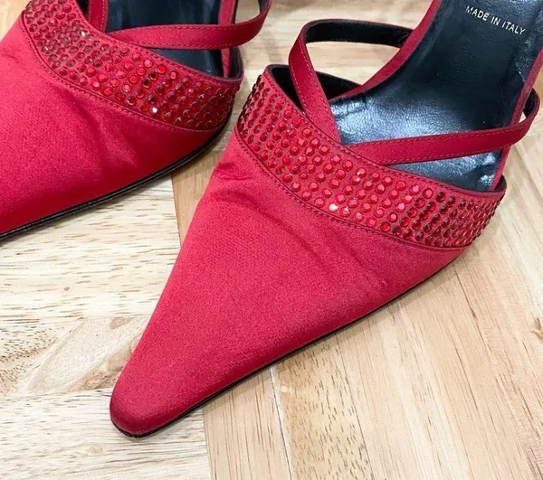 Vintage ESCADA Red Satin Embellished Pointy Toe Sling Back High Heels Pump 37 - Image 8