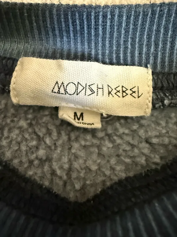 Buckle Modish Rebel Crewneck - Image 3