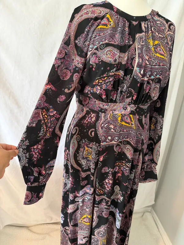 Express Purple and Black Paisley Open-Back Maxi Dress - Image 5