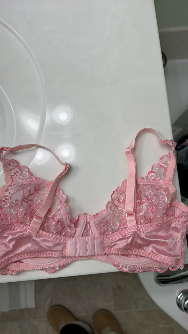 Victoria’s Secret pink lace heart Bra 36B - Image 6