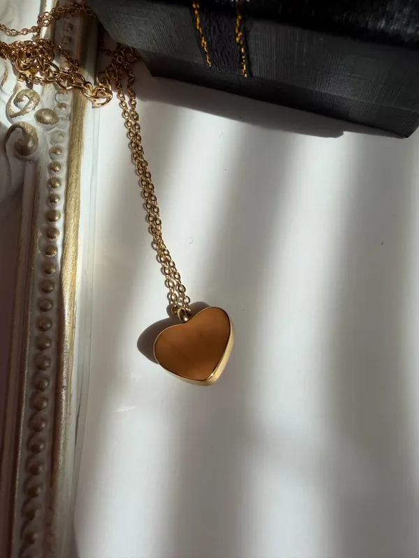 Gold necklace with red heart charm non tarnish - Image 5