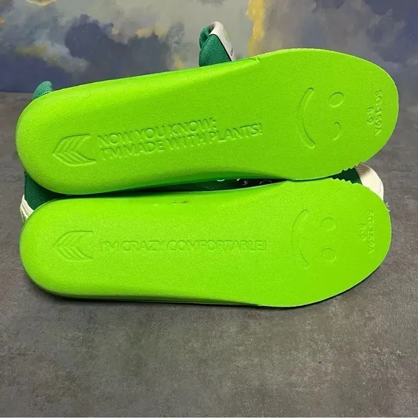 Cariuma Green Canvas OCA Low Cut Women's Sneakers Size 8M - Image 3