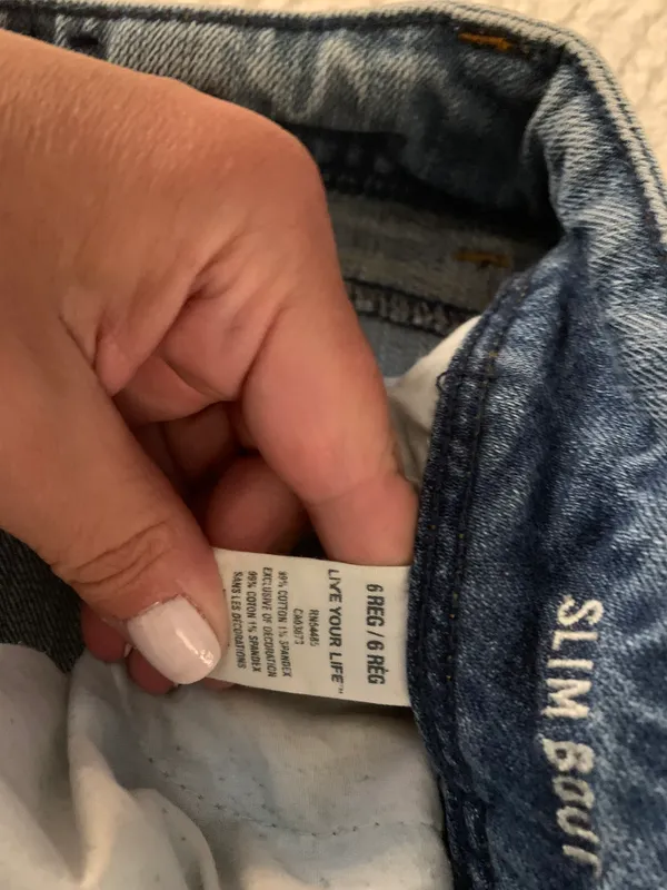 American Eagle Jeans - Image 5