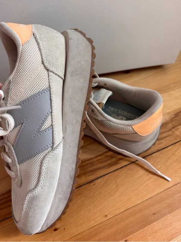 New Balance women’s 237 sneakers in Angora Light Mango - Image 7