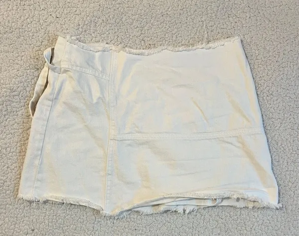 Newbury Kustom White Wrap Skirt - Image 3