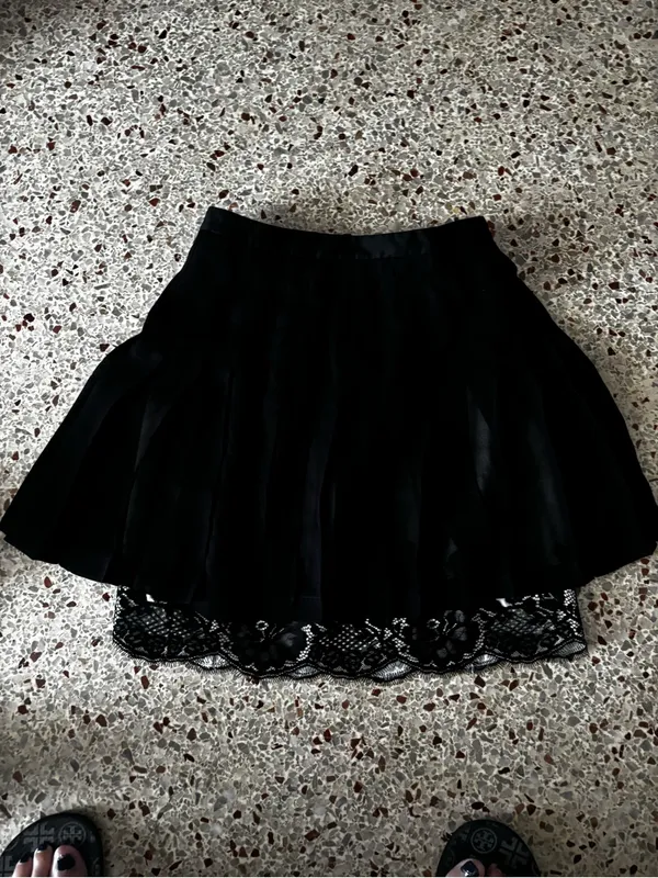 Robert Rodriguez Black Pleated Mini Skirt with Lace Trim size 2 - Image 3