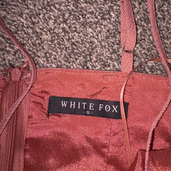 White Fox Boutique pink mini dress with ruffled hem and tie front detail, size S - Image 2