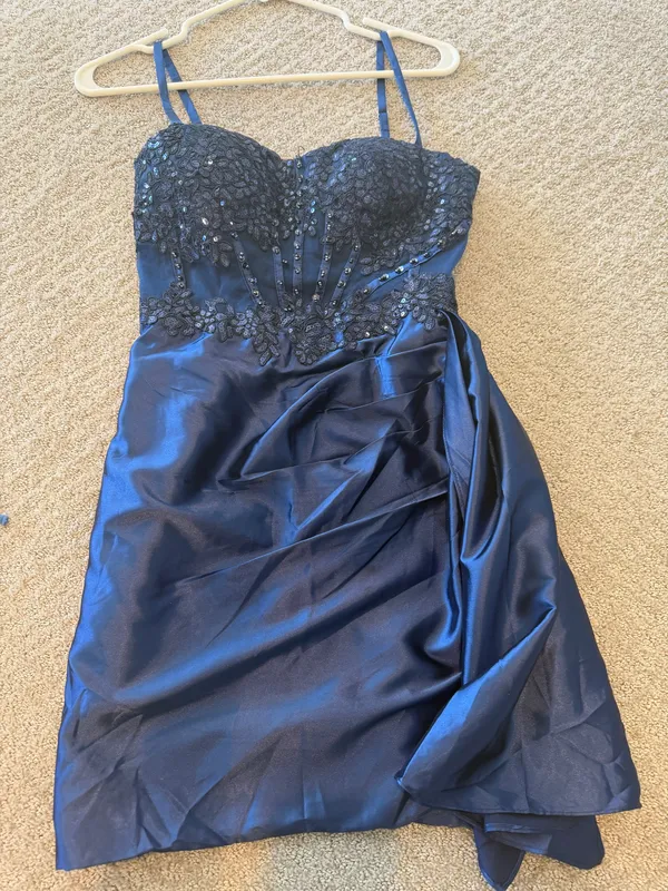 Amazon Navy homecoming dress - Image 6