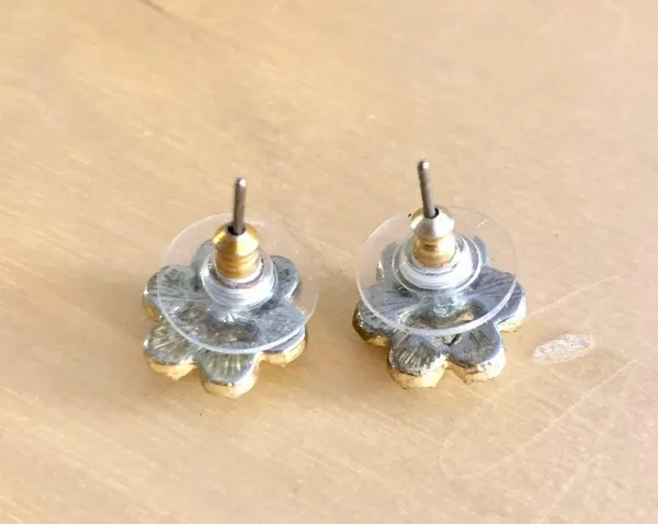 Ann Taylor flower studs 🌼 RARE FIND! - Image 2