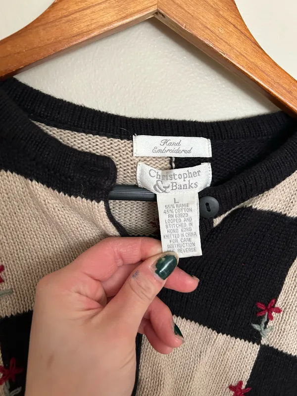 Christopher & Banks Vintage beige and black checkered cardigan - Image 5