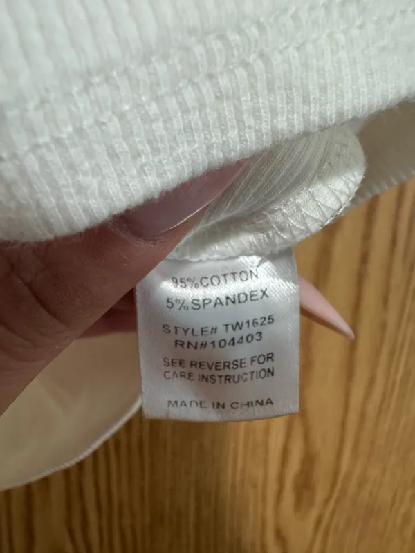 Shop Priceless Tank Top – Size L - Image 2