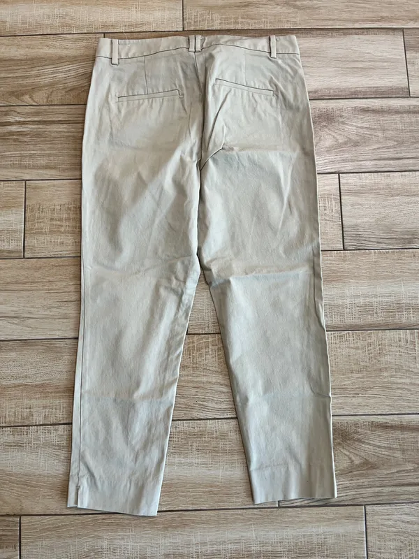 Womens Ann Taylor Khaki Tan Cropped Pants - 6 - Image 4