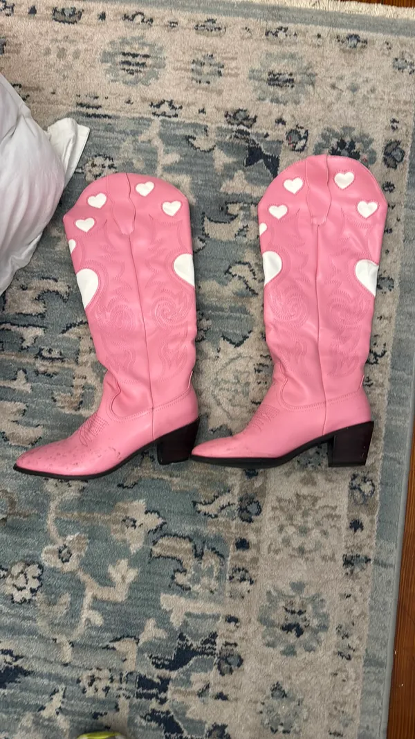 Pink heart cowboy boots  - Image 2