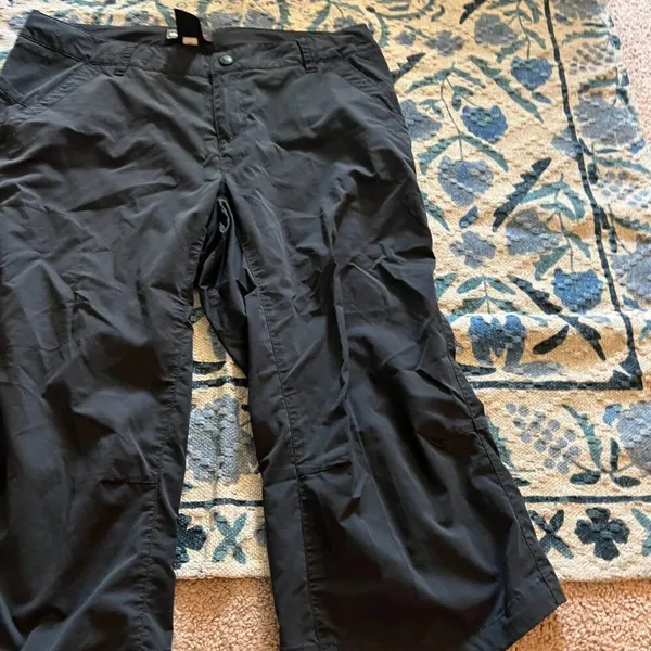REI Black womans capri pants‎ 6 - Image 3
