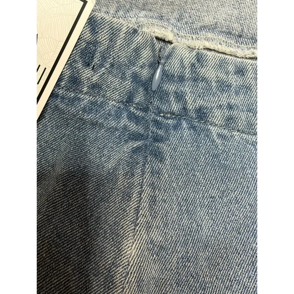 Lulus Blushing Beauty Light Wash Denim Puff Sleeve Romper size Large - Image 7