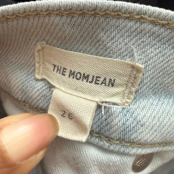 Madewell sz 26 The Momjean Light Wash Distressed High Rise‎ Denim Jeans Preppy - Image 4