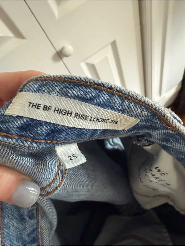 Aritzia Denim Forum The BF High Rise Loose 28" Light wash Size 25 - Image 3