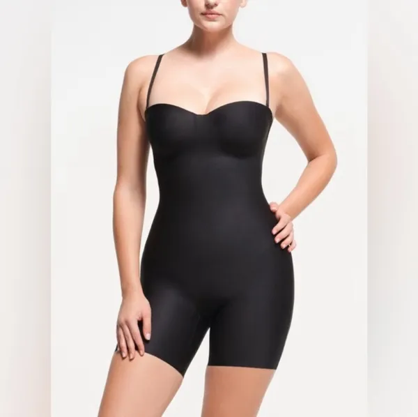 SKIMS Body Contour Underwire Mid Thigh Bodysuit XS - Image 6