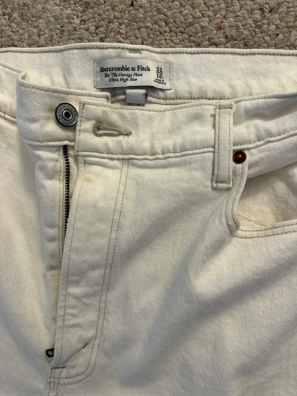 Abercrombie Jeans - Image 2