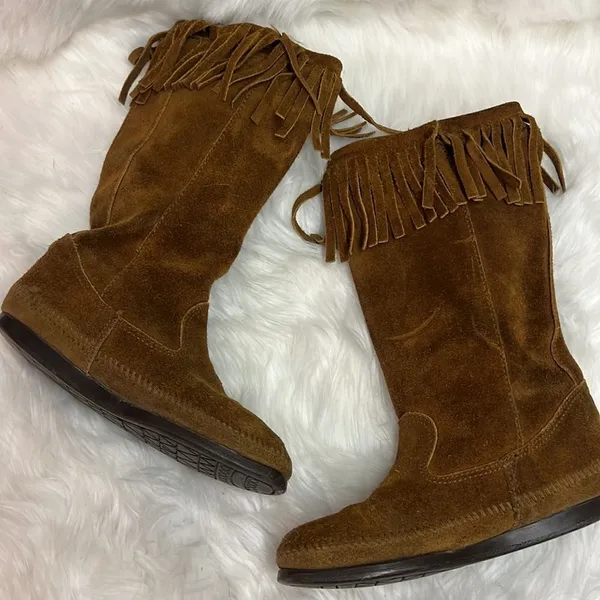 Minnetonka brown suede fringe mid calf boots‎ Size 6 B32 - Image 5