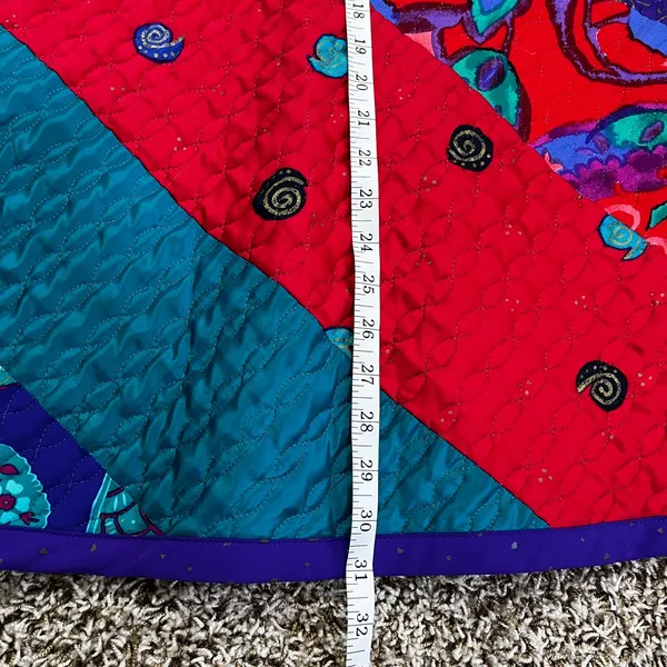 Quilted jacket w/doves multi colored. Red Size XL - Image 4