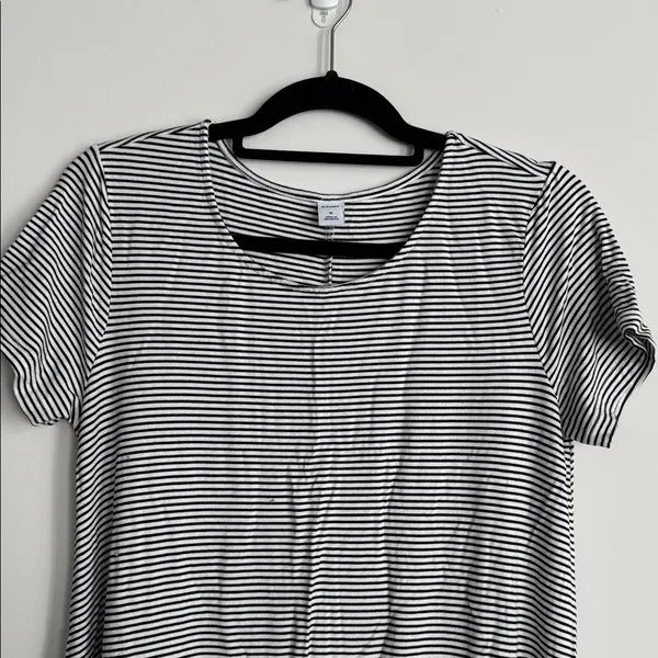 Old Navy Black and White Striped Dress Size M - Image 2