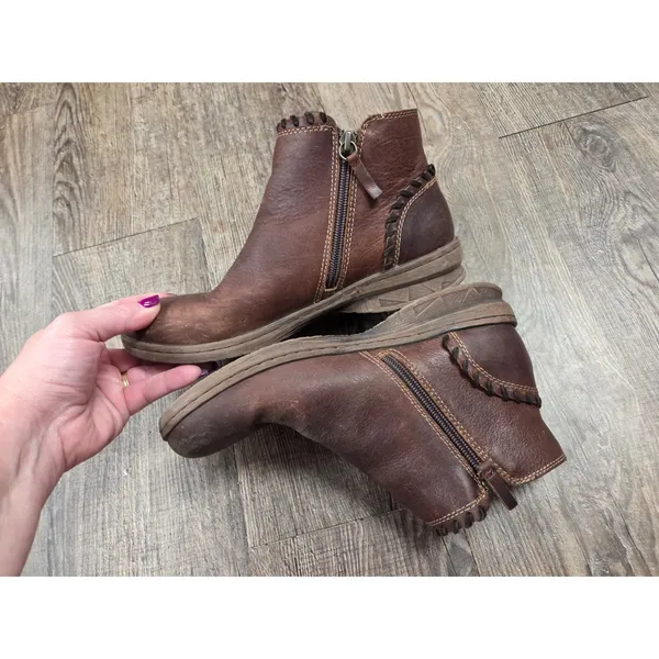 Comfortiva Align Bootie Zip Leather Weather Proof Ankle Boots Size 7.5M Brown - Image 3